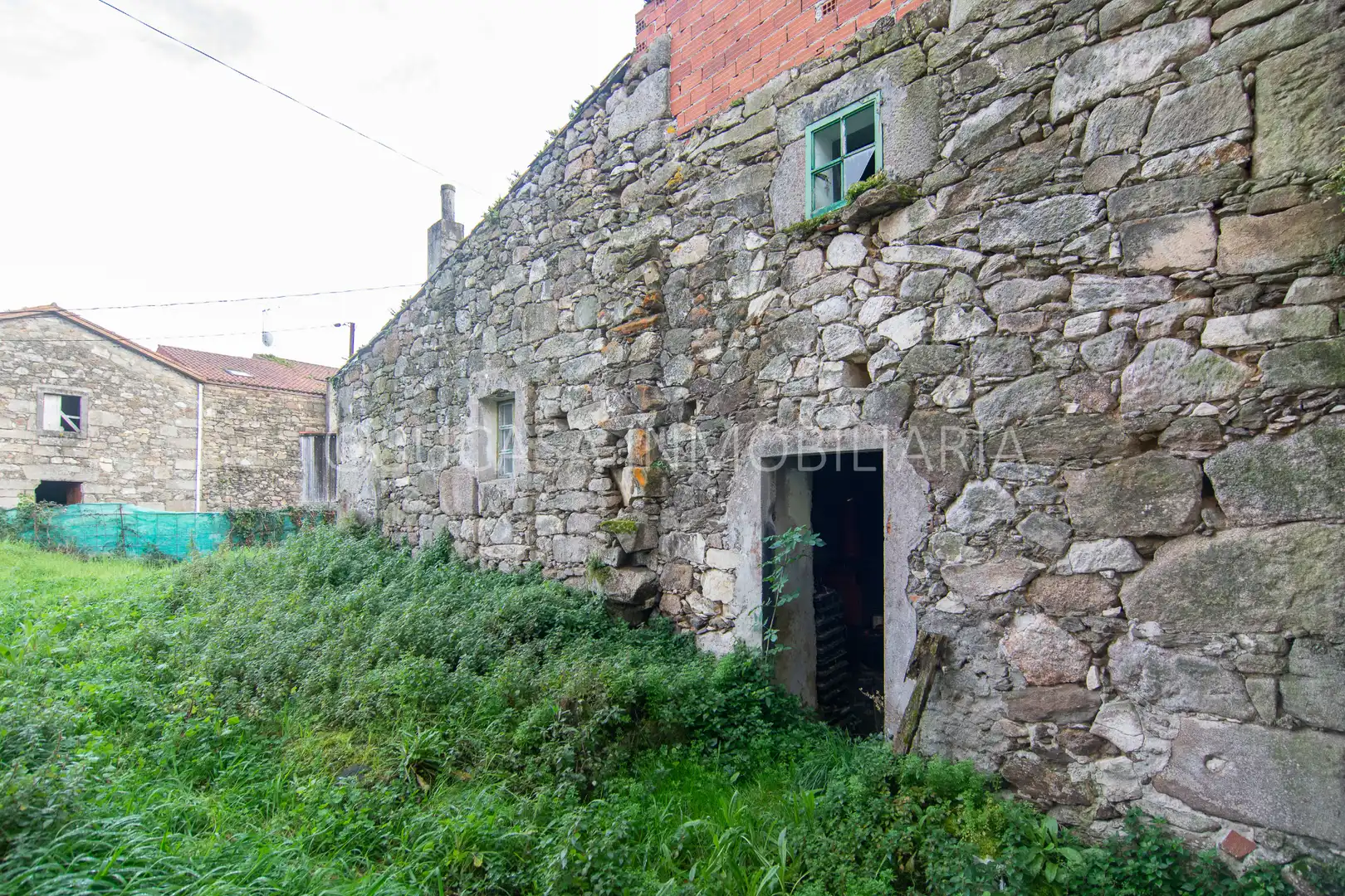 Vista exterior de Casa o xalet en venda en Arteixo amb Jardí privat, Traster i Internet