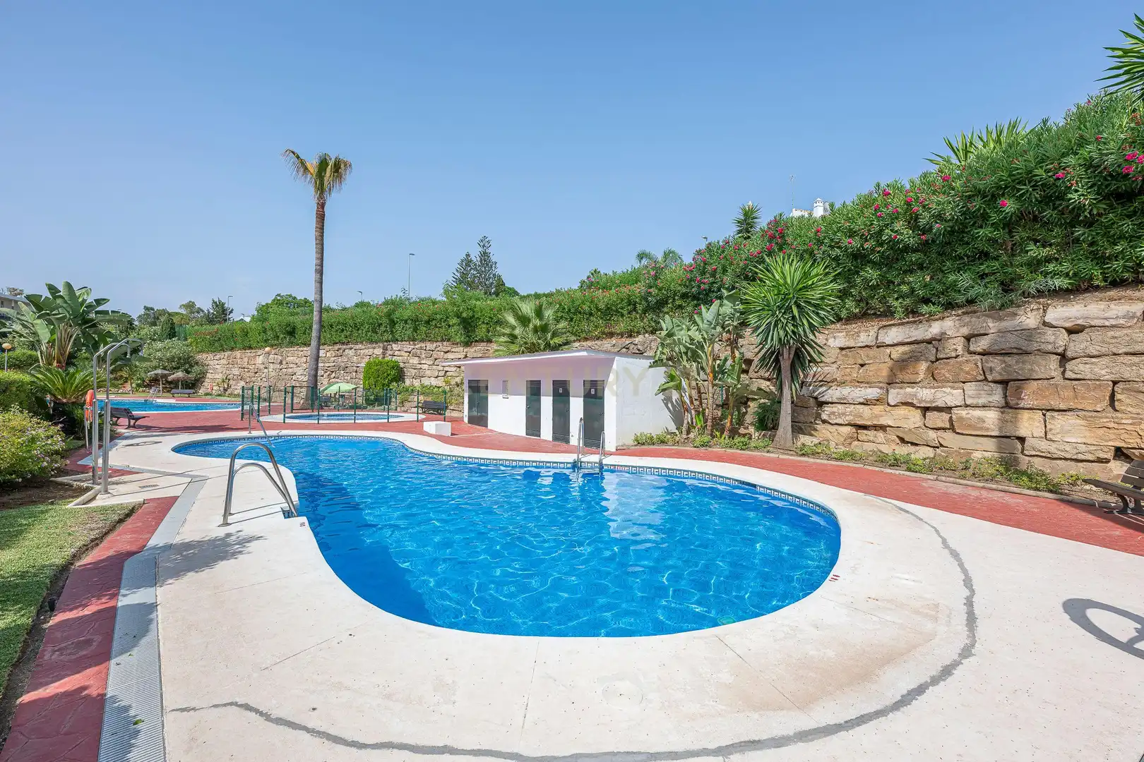 Piscina de Apartamento en venta en Marbella con Aire acondicionado, Trastero y Balcón