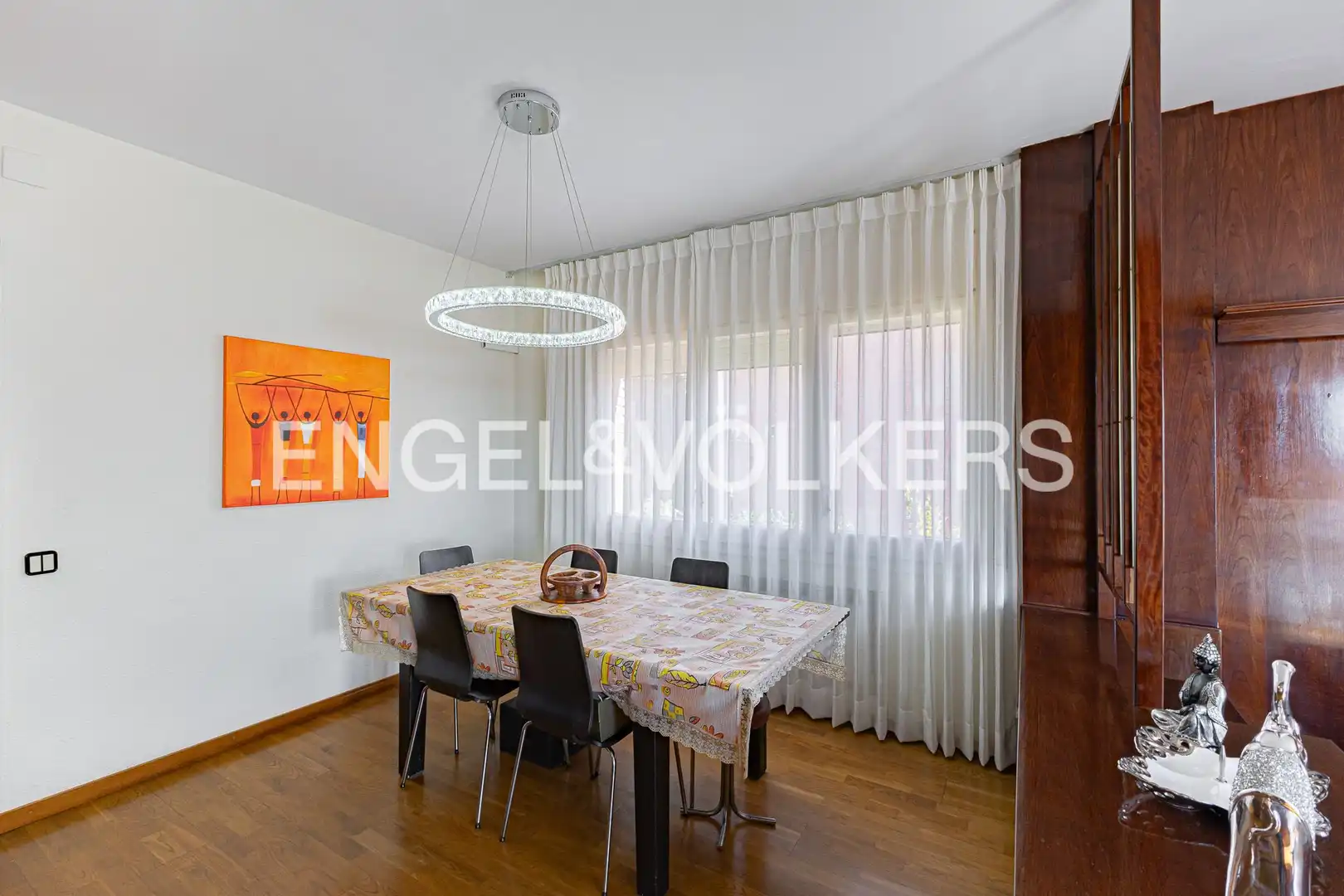 Comedor de Casa o chalet en venta en Sant Just Desvern con Aire acondicionado, Calefacción y Jardín privado