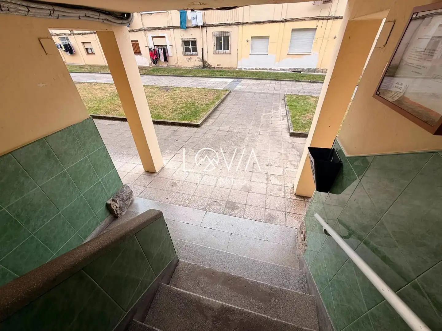Vista exterior de Pis en venda en Avilés