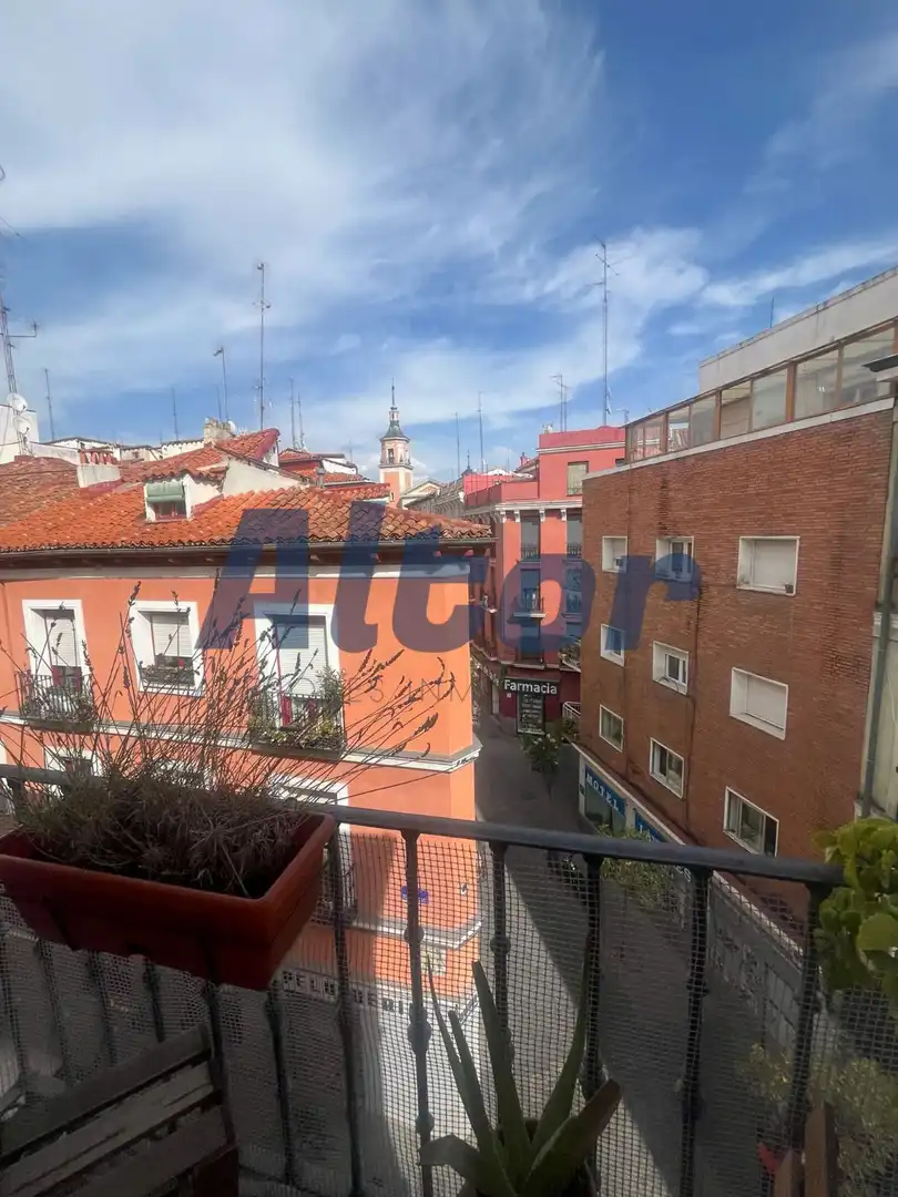 Vista exterior de Piso de alquiler en Madrid con Aire acondicionado, Calefacción y Terraza