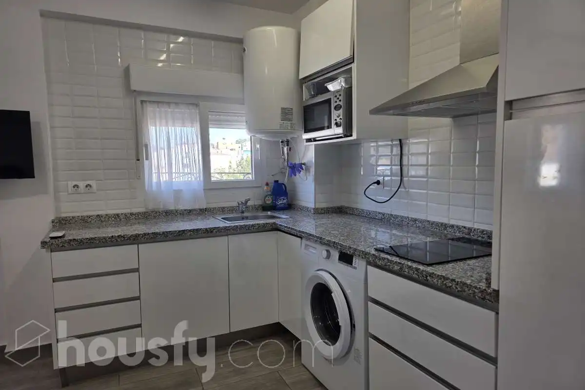 Kitchen of Flat for rent in Málaga  with Air Conditioner, Parquet flooring and Furnished