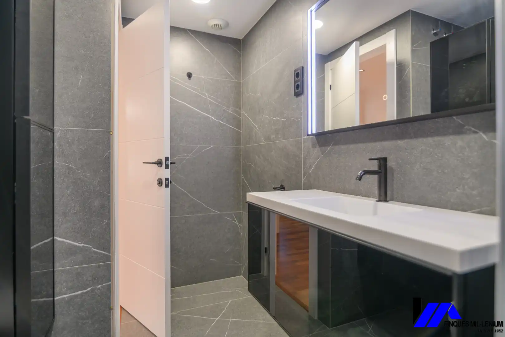 Flat for sale in Montmar