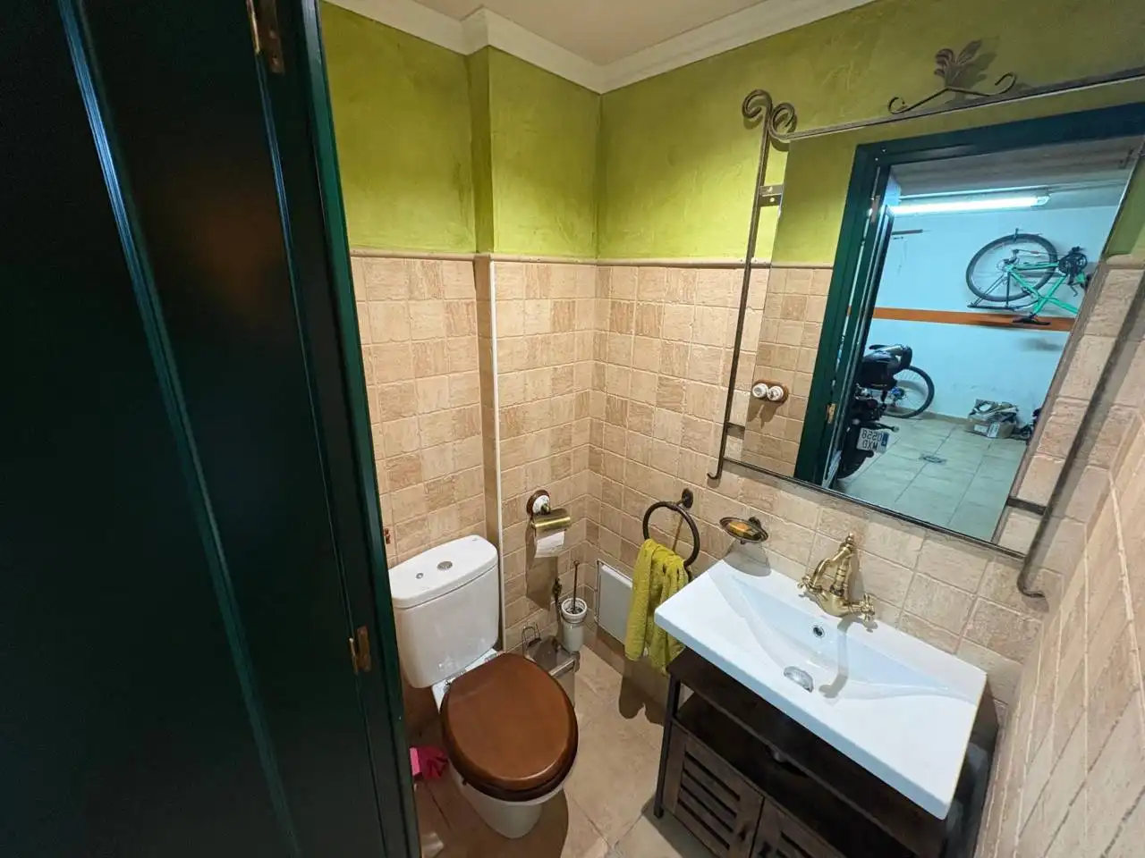 Baño de Casa adosada en venta en Binéfar con Aire acondicionado, Calefacción y Jardín privado