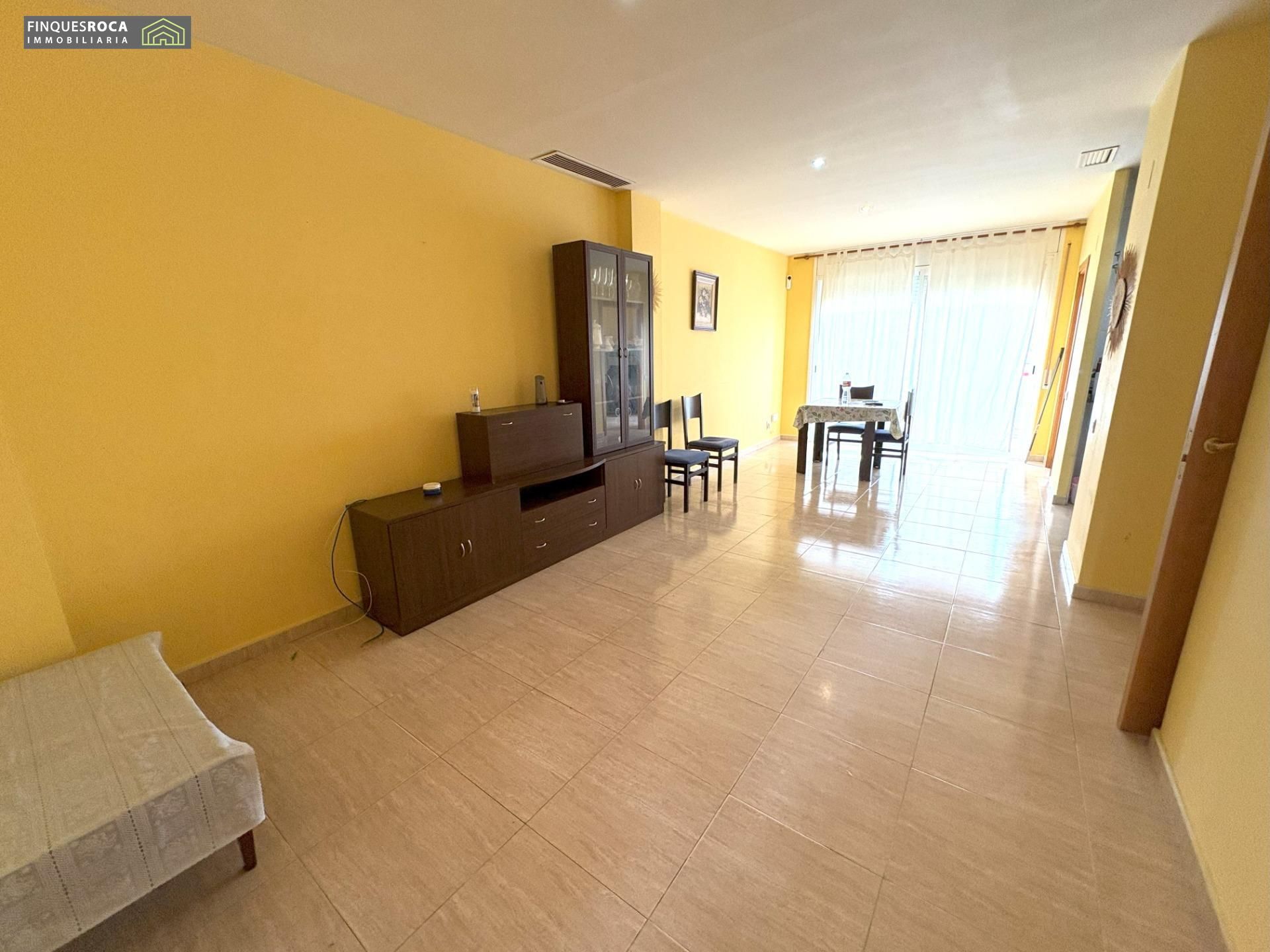 Piso en venta en Deltebre con Terraza y Balcón