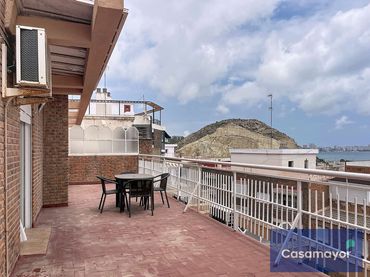Appartement avec ascenseur à vendre à Calle de la Virgen del Socorro
