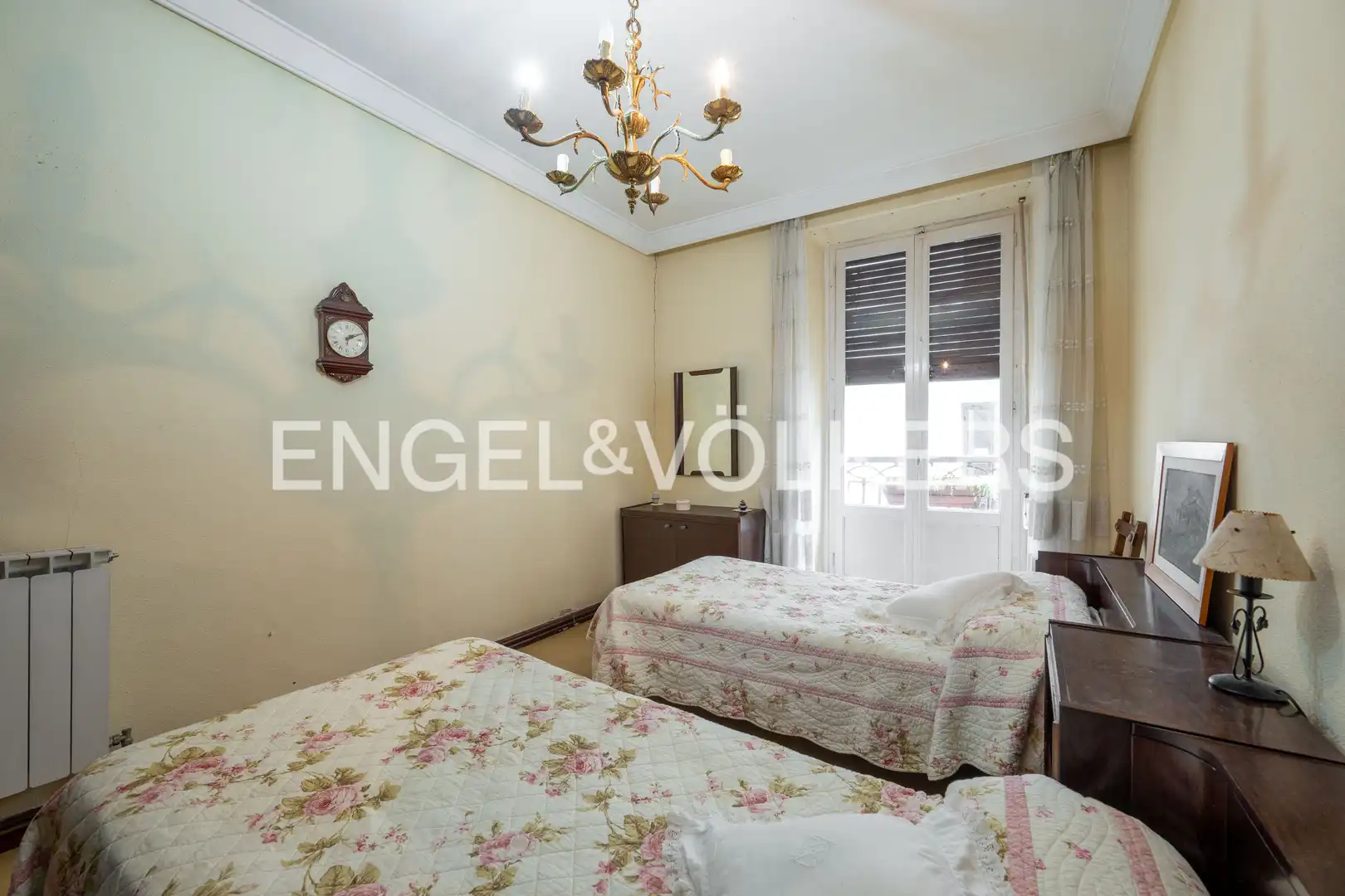 Habitación de Piso en venta en Donostia - San Sebastián  con Calefacción y Balcón