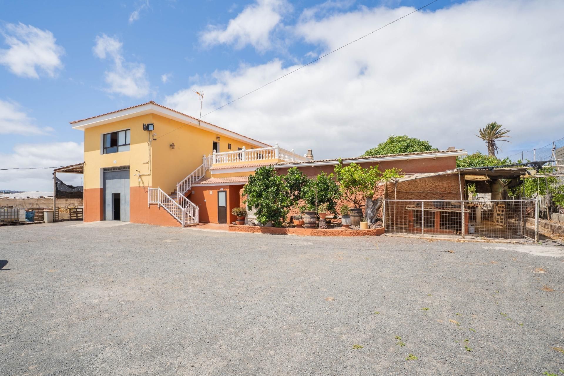 Exterior view of Country house for sale in Telde  with Private garden, Terrace and Storage room