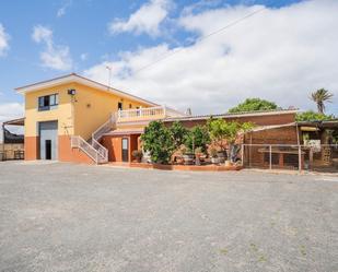 Vista exterior de Finca rústica en venda en Telde amb Jardí privat, Terrassa i Traster