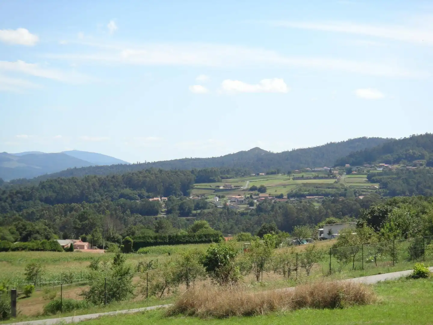 Lands and plots for sale in Brión
