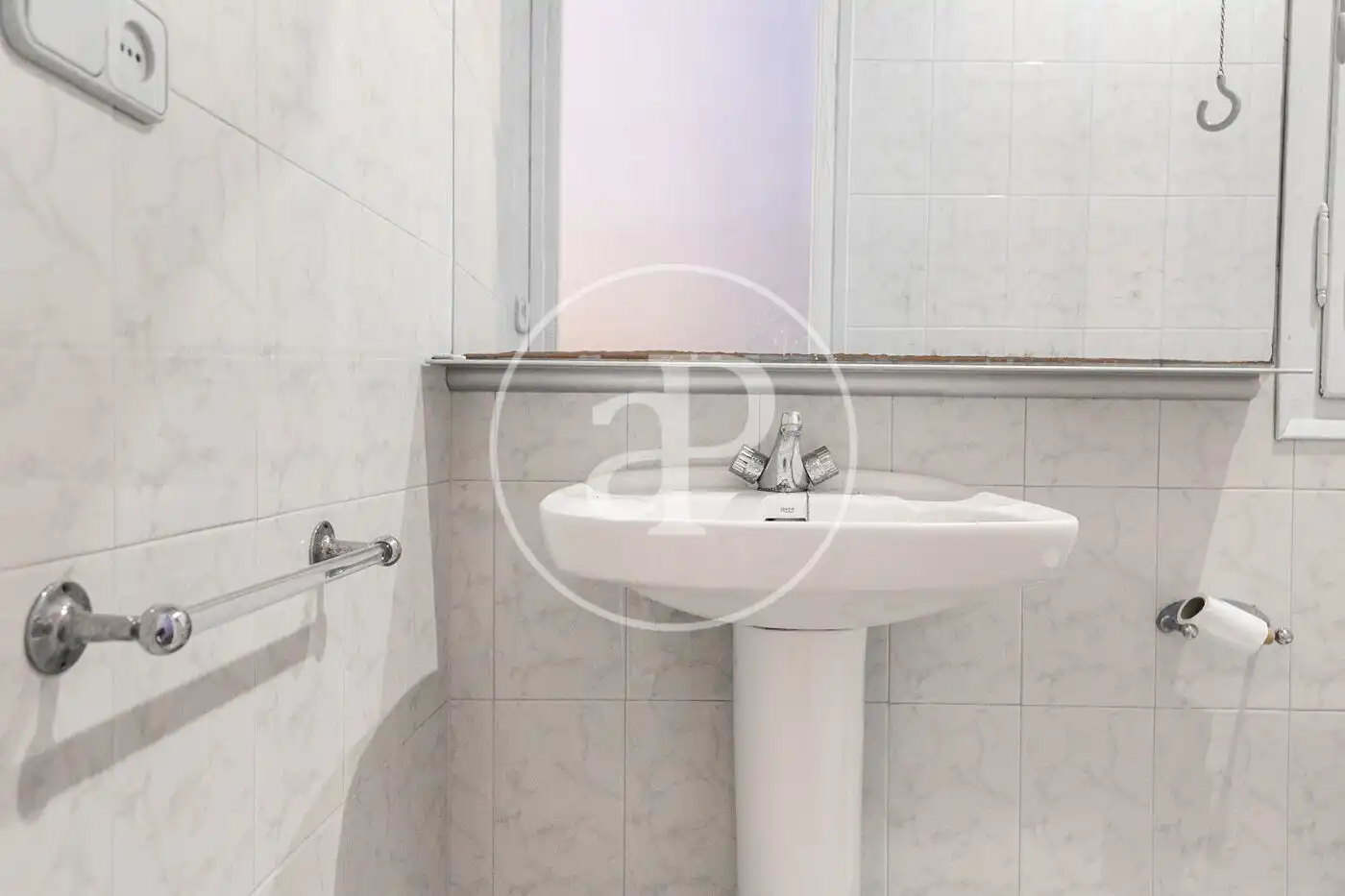 Baño de Piso en venta en Barcelona con Calefacción y Balcón