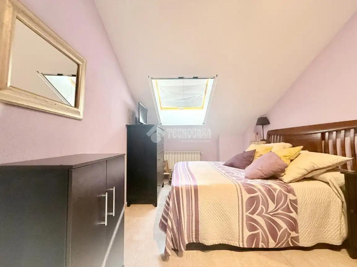 Bedroom of Flat for sale in Alovera  with Air Conditioner, Furnished and Balcony