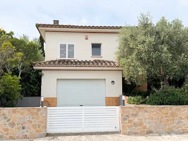 Exterior view of Houses for sale in L'Escala  with Heating, Private garden and Terrace