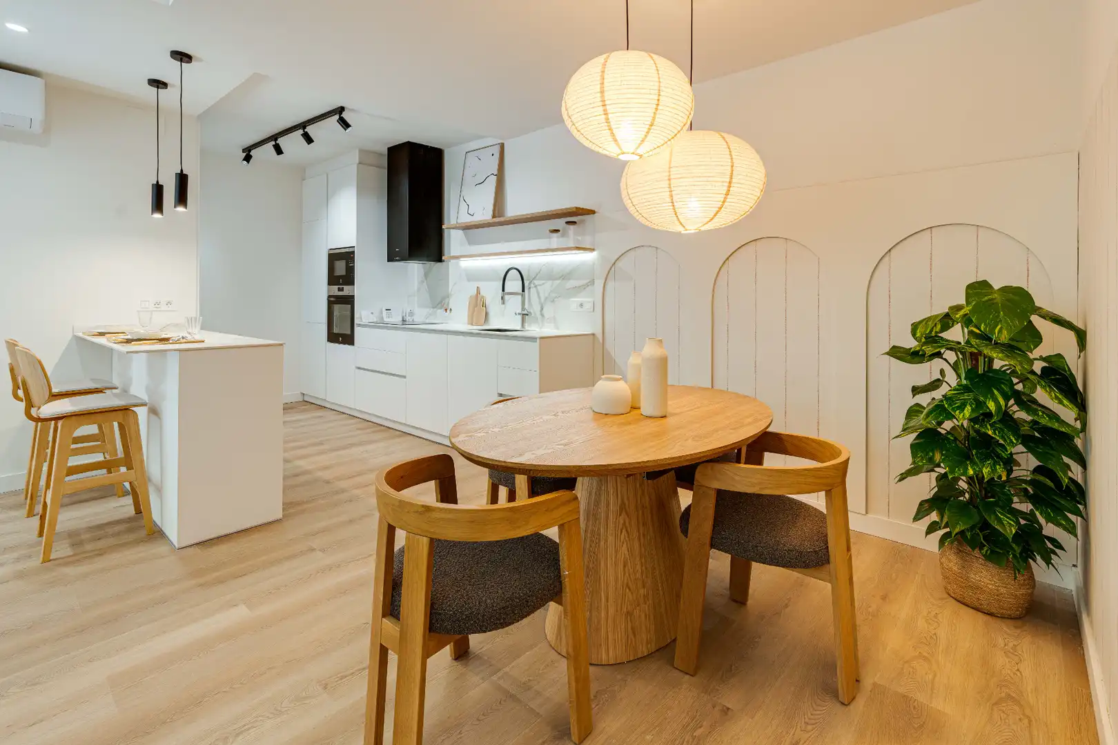 Comedor de Piso en venta en Barcelona con Aire acondicionado, Parquet y Amueblado