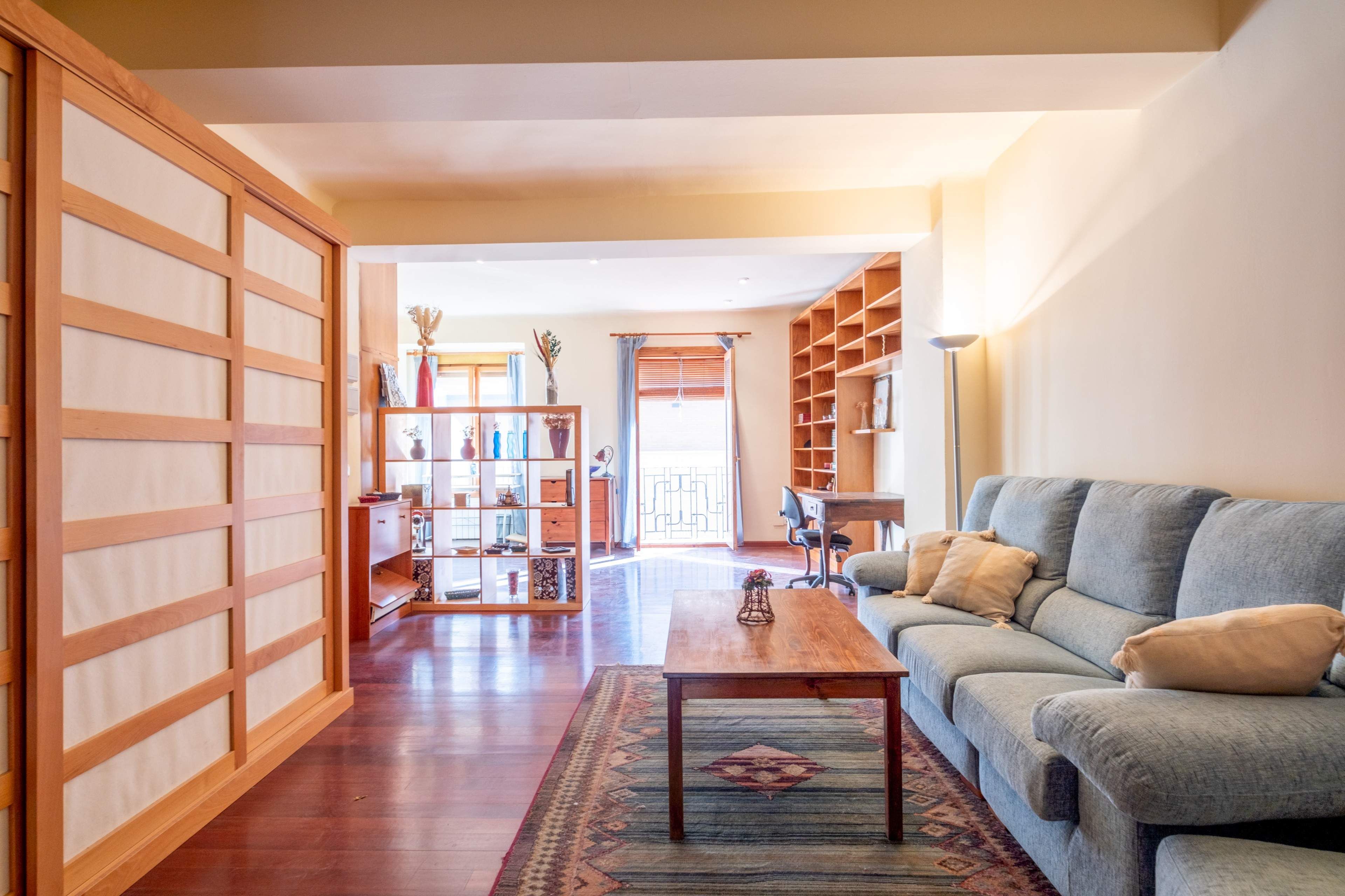 Living room of Flat for sale in  Zaragoza Capital  with Heating, Parquet flooring and Terrace