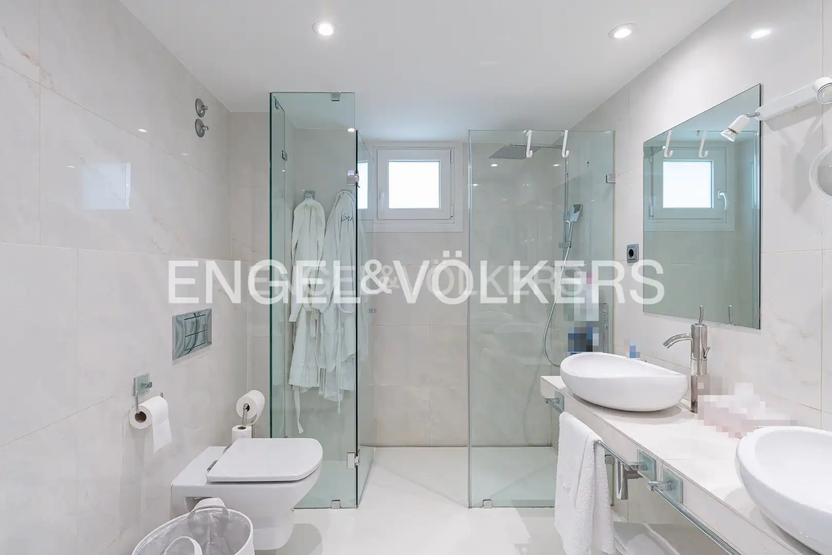 Baño de Casa adosada en venta en Madrid con Aire acondicionado, Calefacción y Terraza