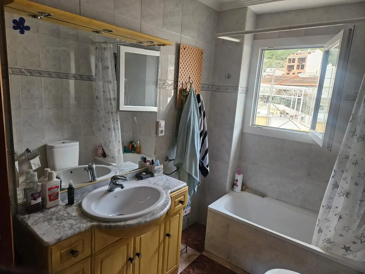 Bathroom of Flat for sale in Ador  with Air Conditioner, Heating and Terrace