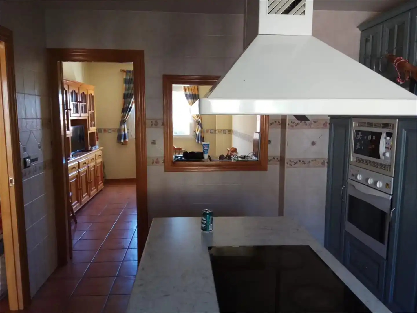 Cuina de Casa o xalet en venda en El Hoyo de Pinares  amb Piscina i Balcó