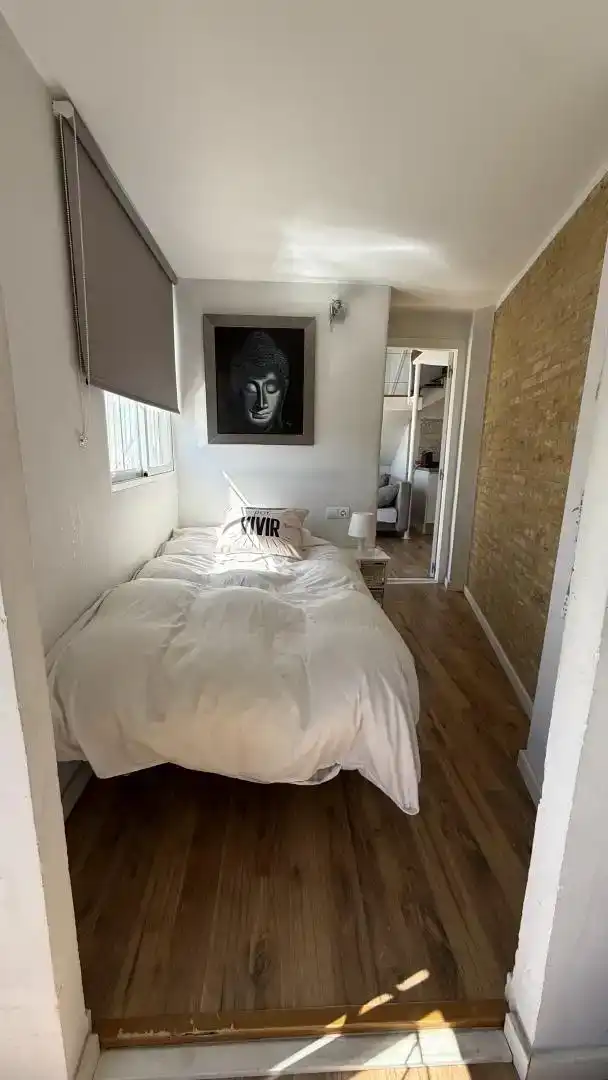 Schlafzimmer von Dachboden zur Miete in Valencia mit Klimaanlage, Parkett und Möbliert
