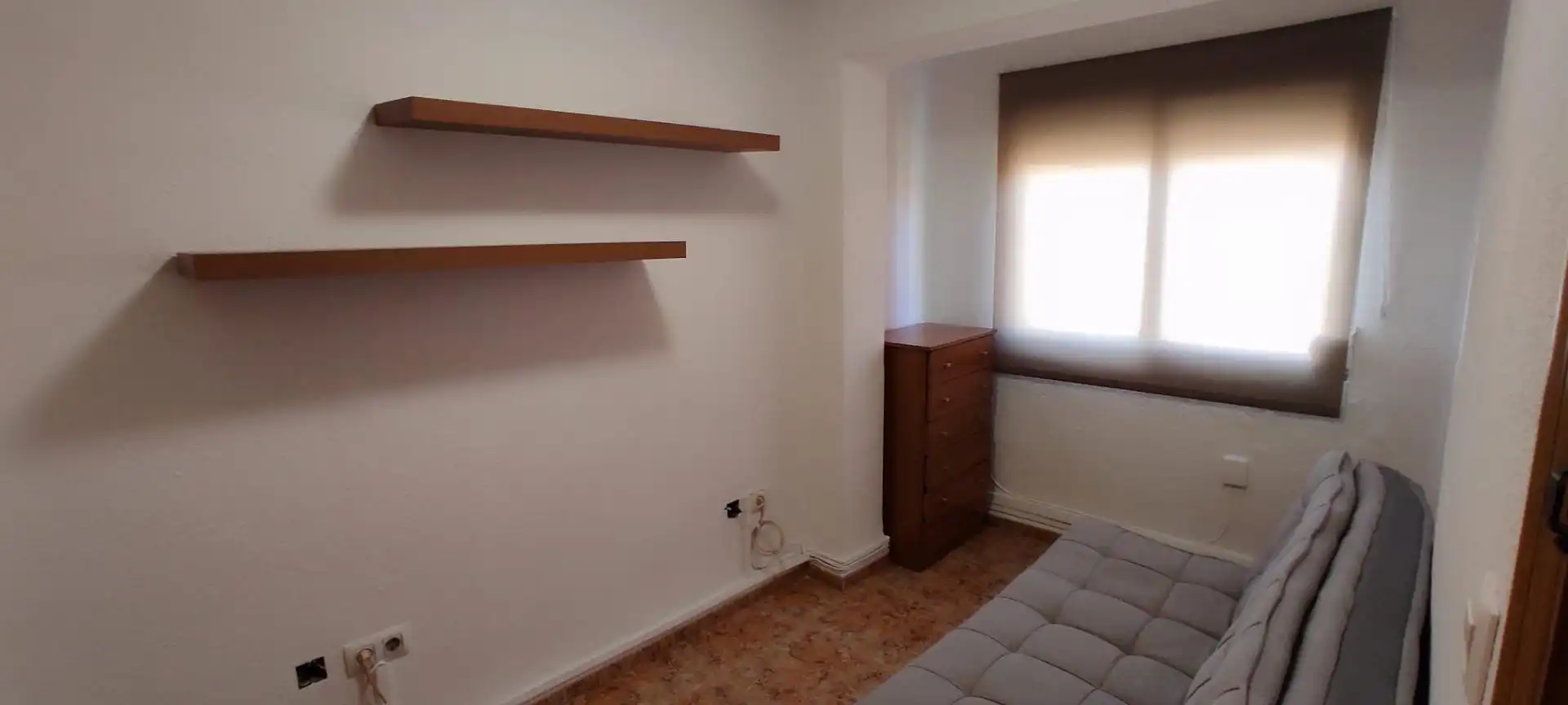 Schlafzimmer von Wohnung zur Miete in Valencia mit Balkon