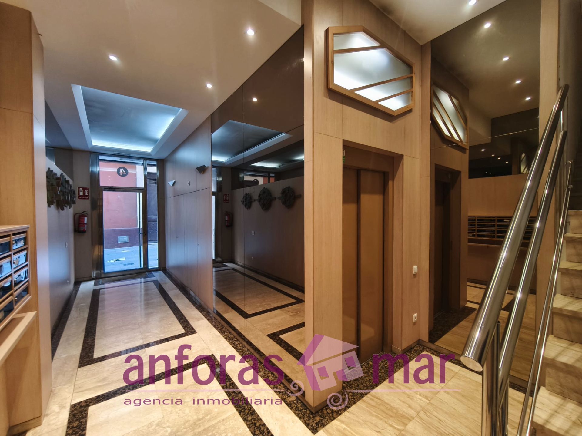 Flat for sale in Valls  with Air Conditioner, Heating and Oven