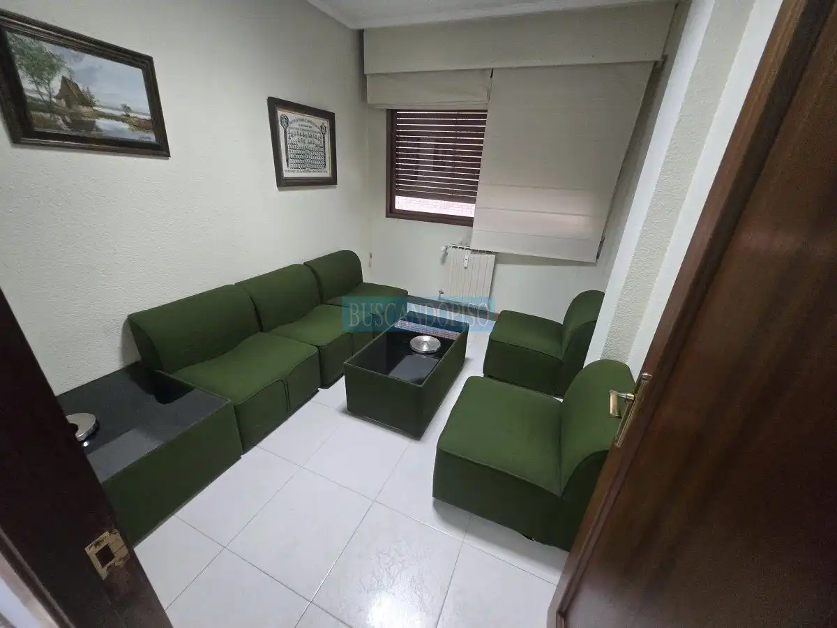 Wohnzimmer von Wohnung zum Verkauf in  Logroño mit Klimaanlage, Heizung und Möbliert