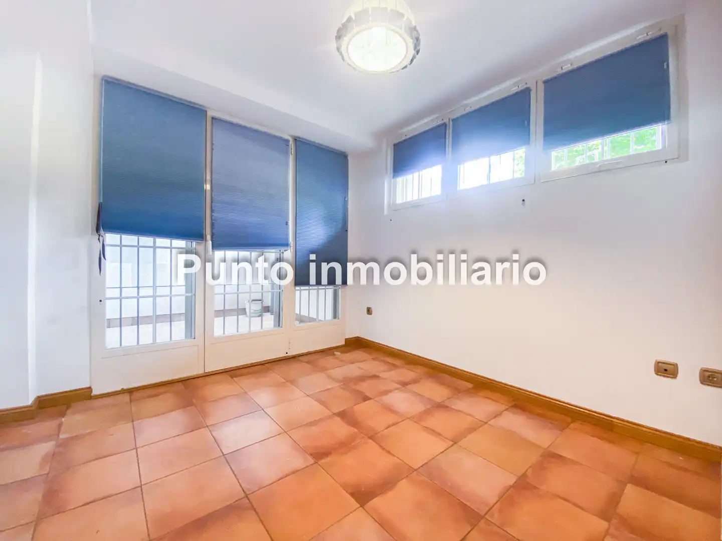 Casa adosada de alquiler en Valladolid con Aire acondicionado, Calefacción y Jardín privado