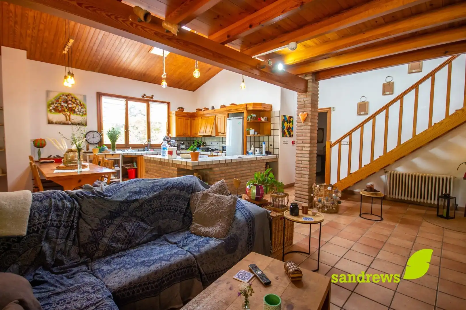 Sala d'estar de Finca rústica en venda en Porqueres amb Aire condicionat, Calefacció i Jardí privat