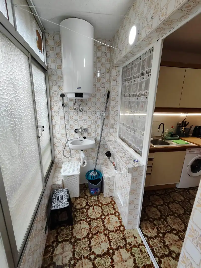 Baño de Apartamento en venta en Alicante / Alacant con Aire acondicionado, Calefacción y Terraza