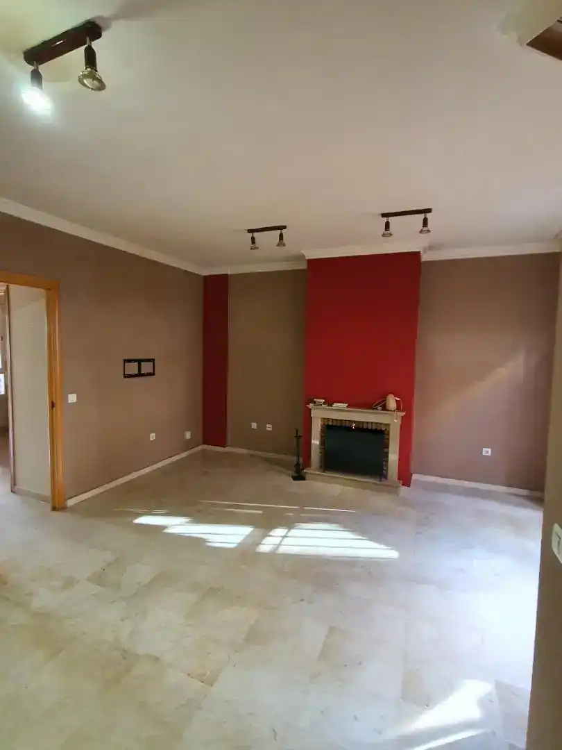 Sala d'estar de Casa adosada en venda en Mairena del Aljarafe amb Balcó