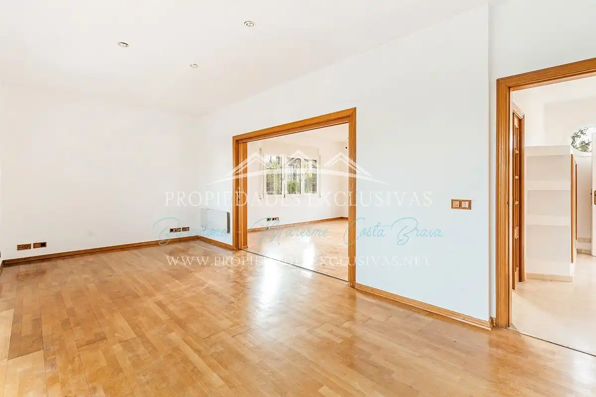 Sala de estar de Casa o chalet en venta en Teià con Aire acondicionado, Calefacción y Jardín privado