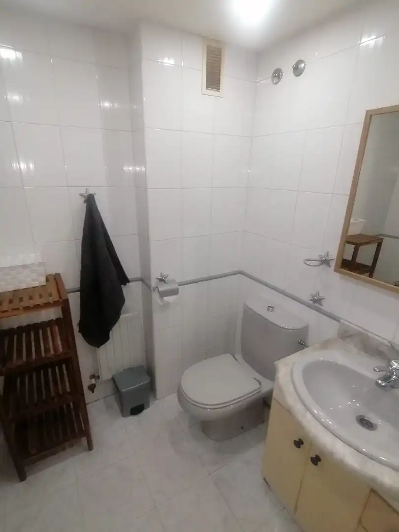 Bathroom of Flat for rent in Gijón   with Heating, Parquet flooring and Storage room