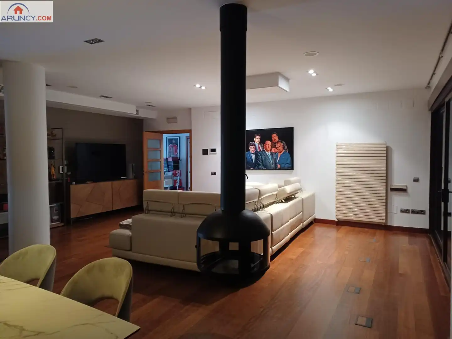 Sala d'estar de Casa o xalet en venda en Alcalá de Guadaira amb Aire condicionat, Jardí privat i Traster