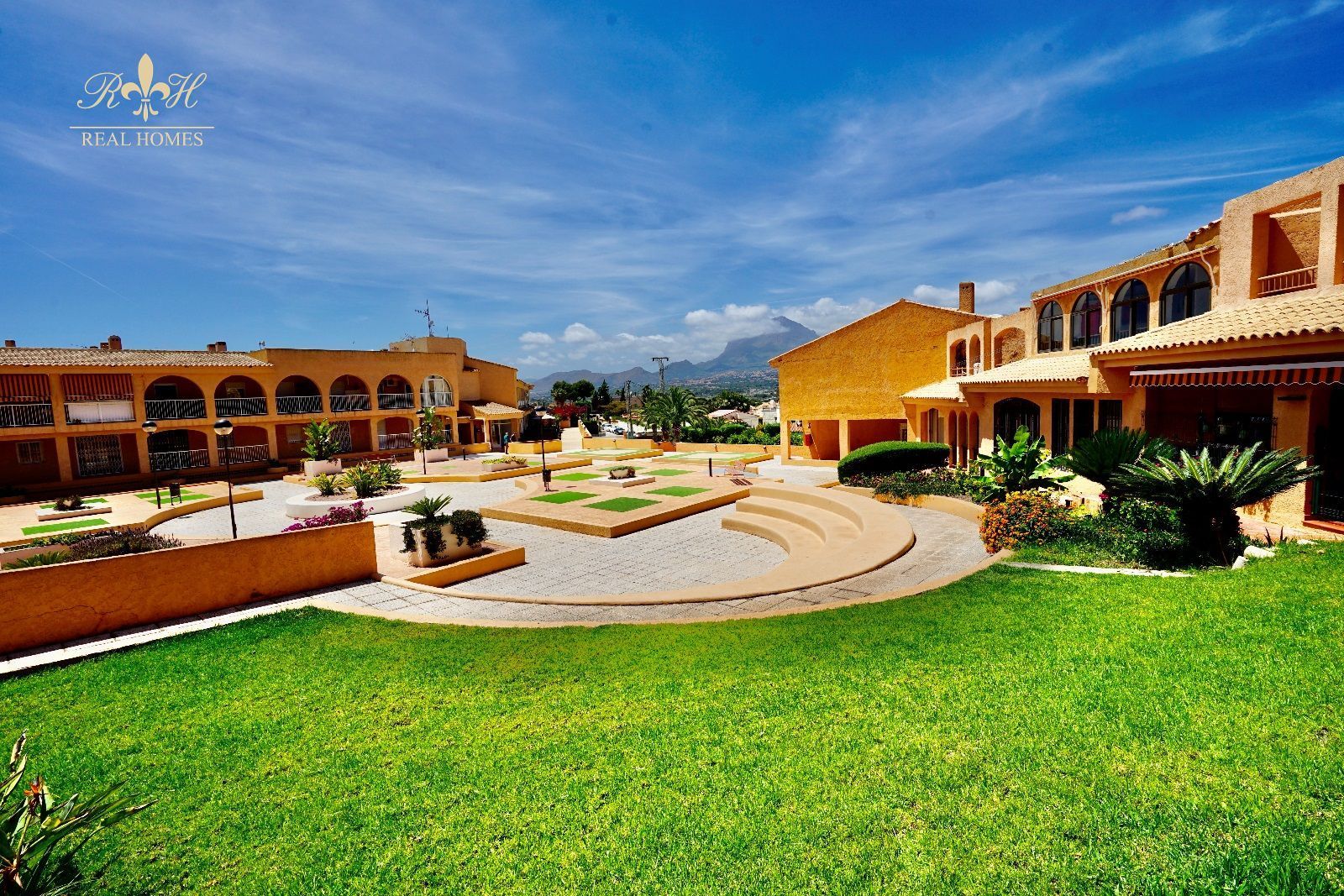 Vista exterior de Pis de lloguer en L'Alfàs del Pi amb Aire condicionat i Terrassa