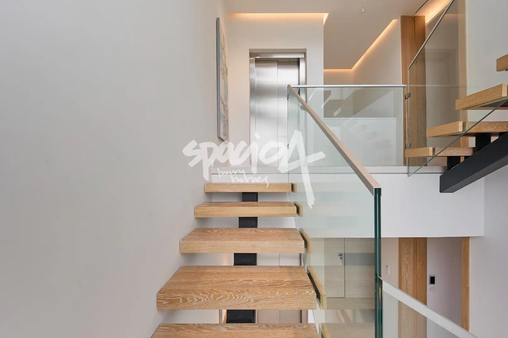 Ático de alquiler en Pozuelo de Alarcón con Aire acondicionado, Calefacción y Jardín privado