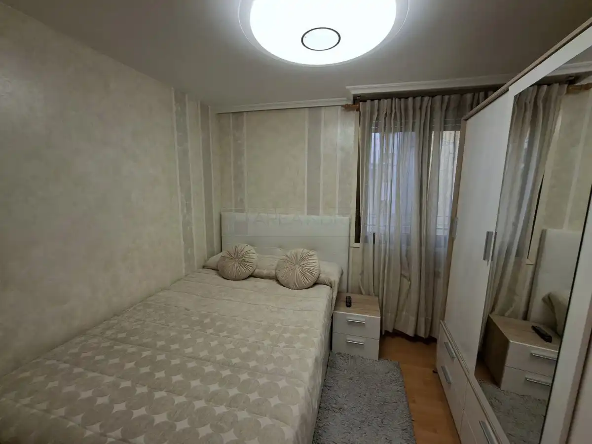 Habitación de Apartamento en venta en Vitoria - Gasteiz con Calefacción, Parquet y Trastero