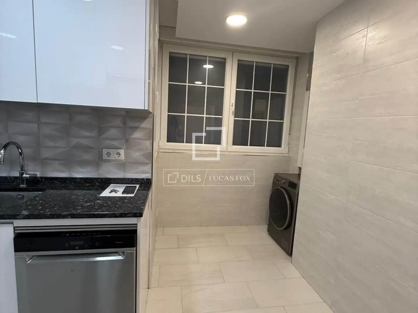 Kitchen of Flat for rent in Madrid  with Air Conditioner, Heating and Private garden