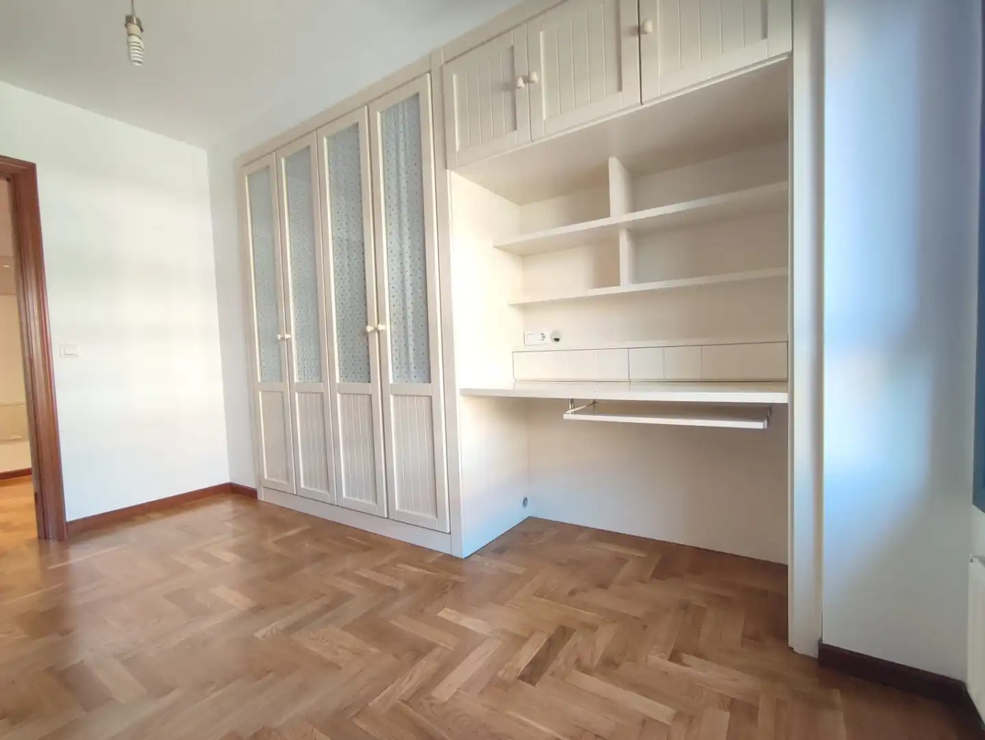Habitación de Piso de alquiler en Gijón  con Calefacción, Parquet y Terraza