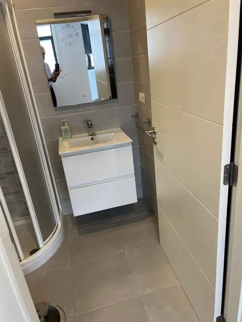 Baño de Apartamento de alquiler en A Coruña Capital  con Calefacción