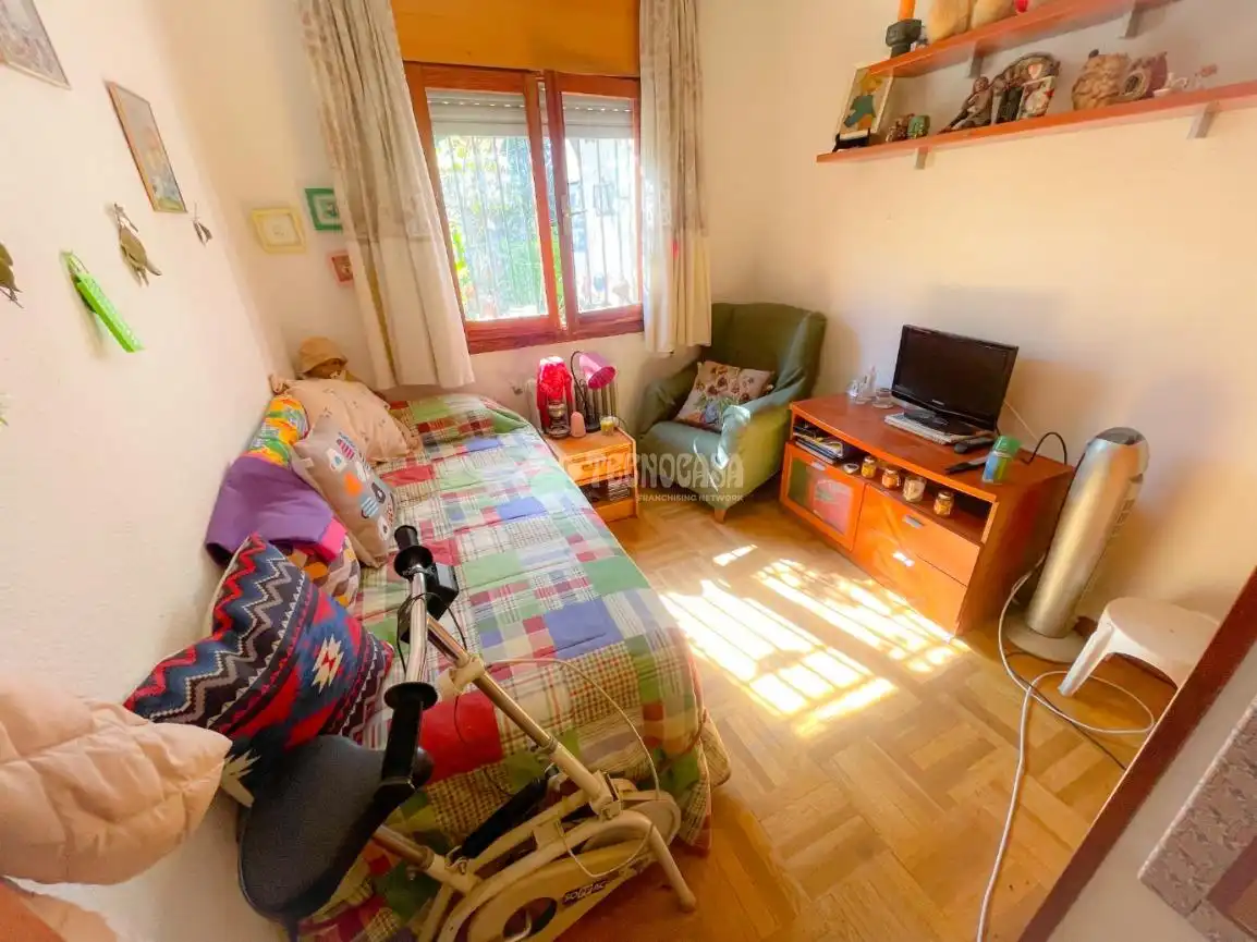 Dormitori de Casa o xalet en venda en Guadarrama amb Calefacció