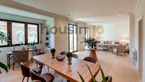 Sala d'estar de Pis en venda en  Madrid Capital amb Aire condicionat, Calefacció i Terrassa