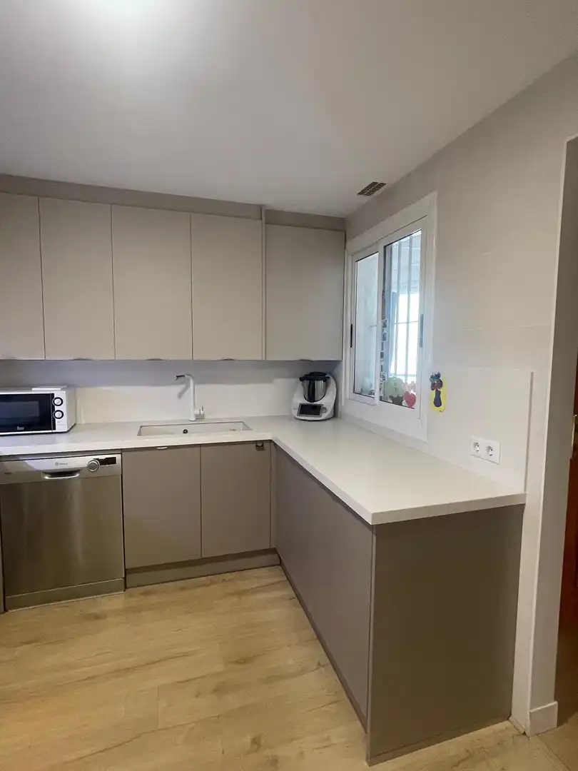 Cuina de Apartament en venda en Marbella amb Terrassa, Traster i Moblat