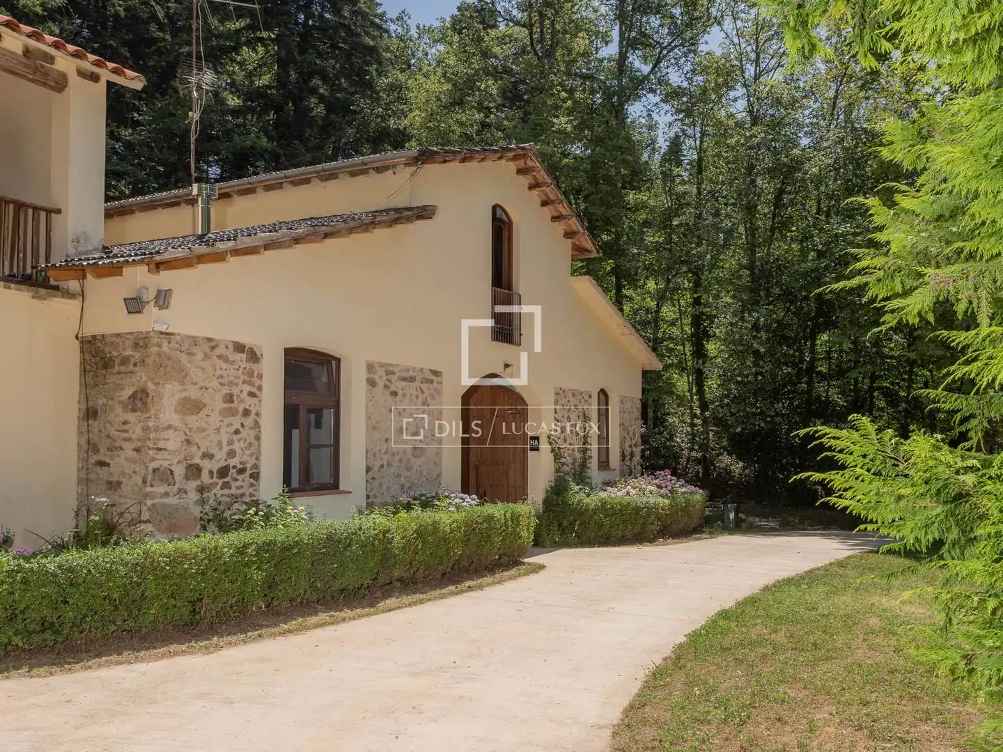 Vista exterior de Finca rústica en venta en Sant Hilari Sacalm con Aire acondicionado, Calefacción y Jardín privado