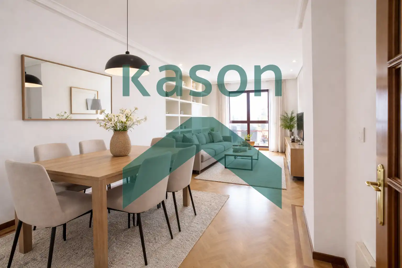 Living room of Flat for sale in  Madrid Capital  with Air Conditioner, Heating and Community pool