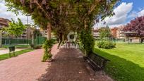 Jardí de Planta baixa en venda en Pozuelo de Alarcón amb Terrassa, Traster i Piscina