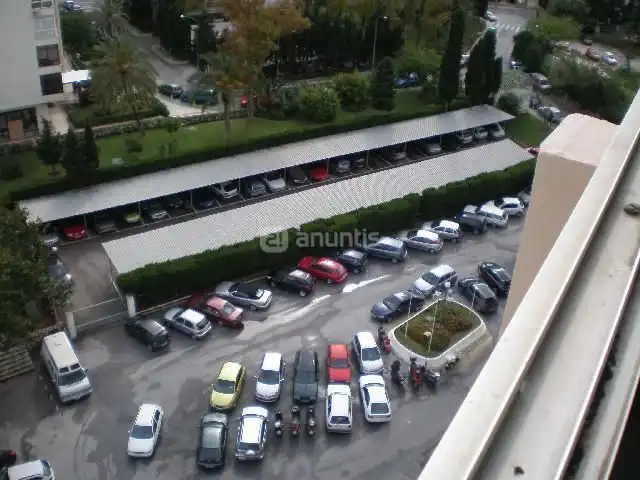 Parkplatz von Wohnungen zur Miete in La Colina