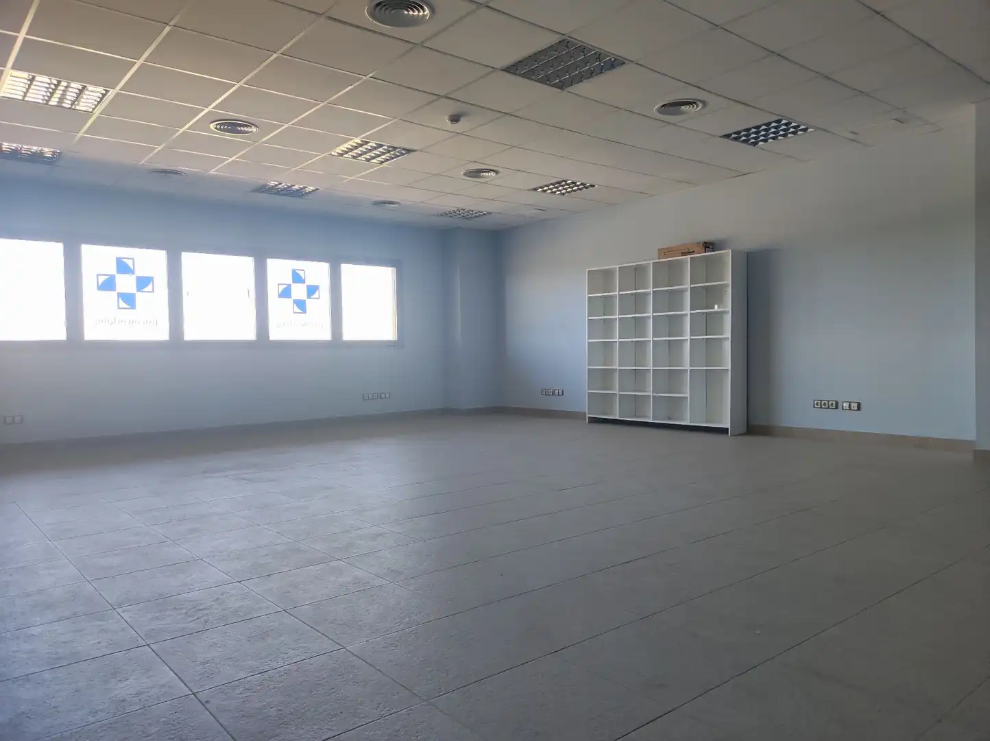 Oficina de alquiler en Bormujos con Aire acondicionado y Calefacción