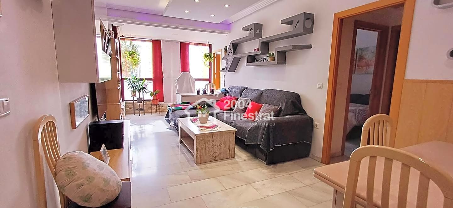 Sala d'estar de Pis en venda en Benidorm amb Aire condicionat, Moblat i Piscina comunitària