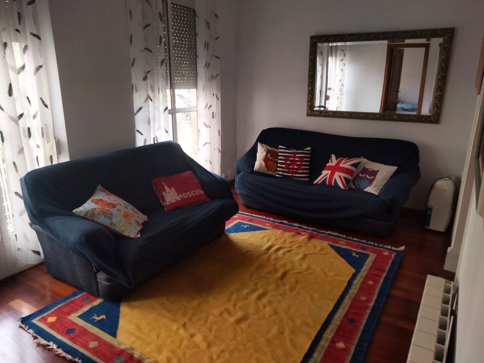 Sala d'estar de Pis de lloguer en Ourense Capital  amb Calefacció, Parquet i Terrassa