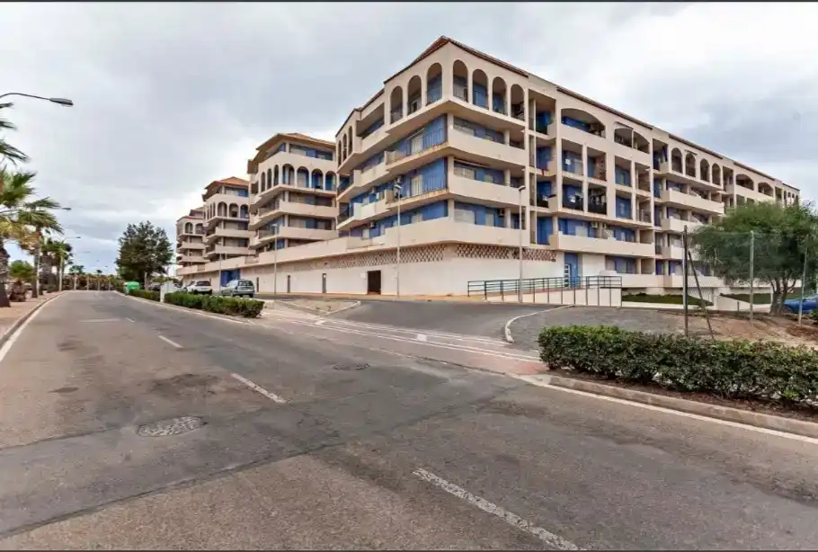 Vista exterior de Apartamento en venta en El Ejido con Aire acondicionado, Piscina y Balcón